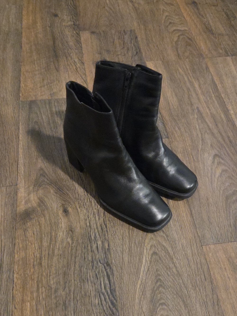 Calico Women's Black Leather Square-Toe Ankle Boots with Block Heel Sz 9.5
